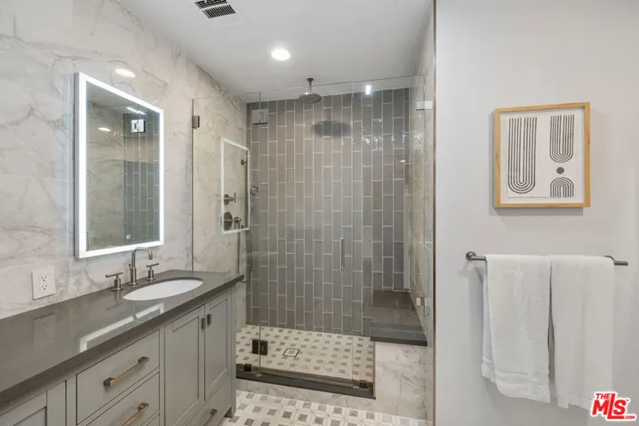 412 Arnaz Drive 7, Los Angeles, California 90048