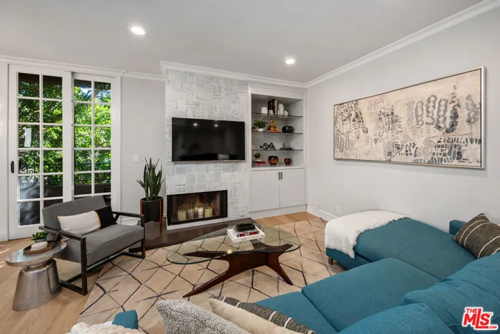 412 Arnaz Drive 7, Los Angeles, California 90048