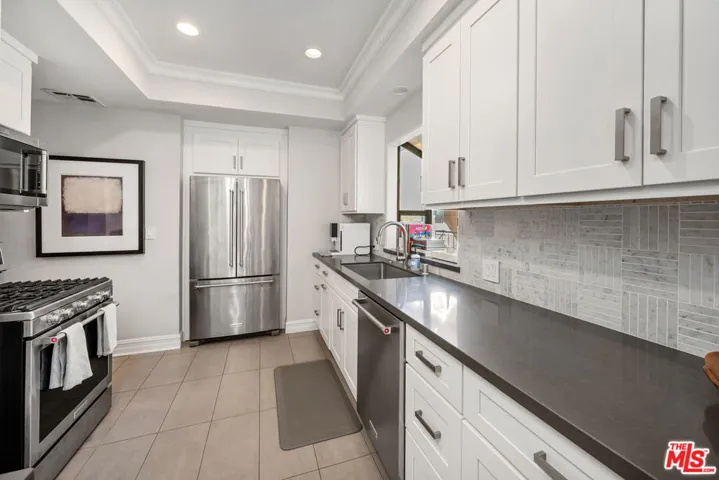 412 Arnaz Drive 7, Los Angeles, California 90048
