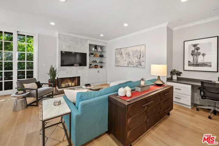 412 Arnaz Drive 7, Los Angeles, California 90048