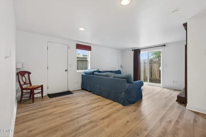 50-web-or-mls-Upmarketmedia_264Hol-097