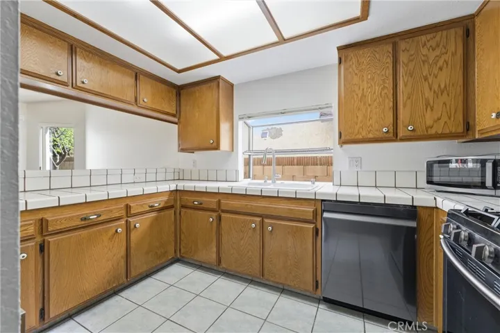3329 W Avenue J3, Lancaster, California 93536