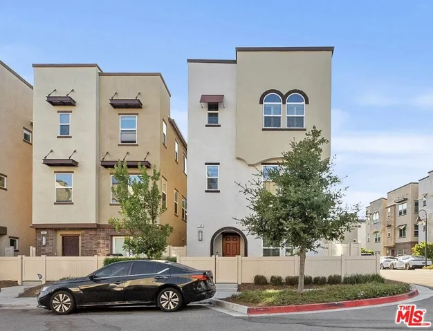 749 Daniel Freeman Circle, Inglewood, California 90301