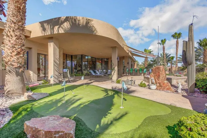 Putting green