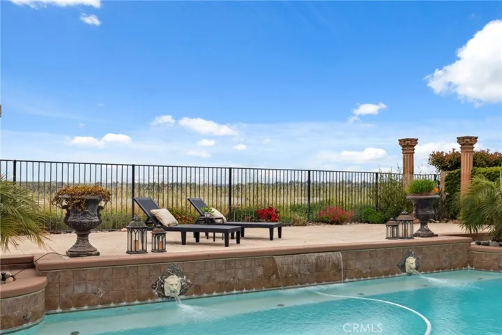 4918 W Bluff, Fresno, California 93722