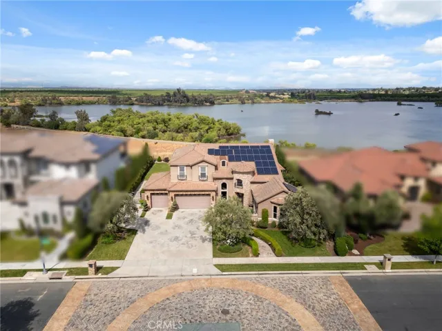 4918 W Bluff, Fresno, California 93722