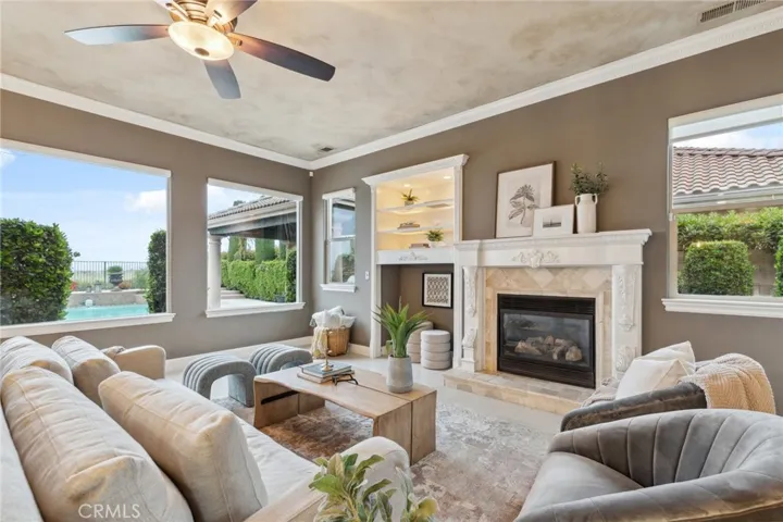 4918 W Bluff, Fresno, California 93722