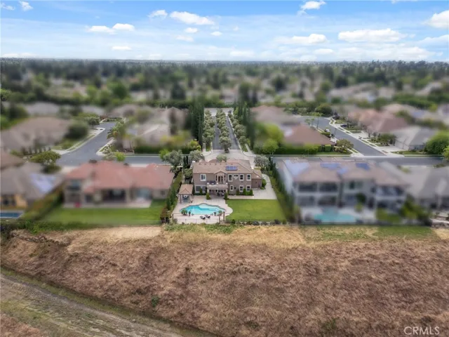 4918 W Bluff, Fresno, California 93722