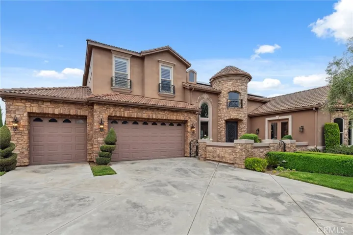 4918 W Bluff, Fresno, California 93722