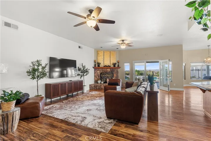 17492 Mariposa Avenue, Riverside, California 92504