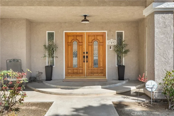 17492 Mariposa Avenue, Riverside, California 92504