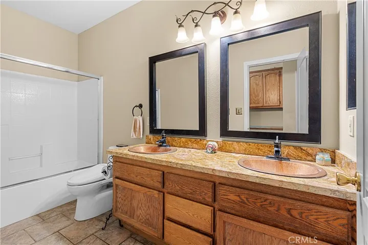 17492 Mariposa Avenue, Riverside, California 92504