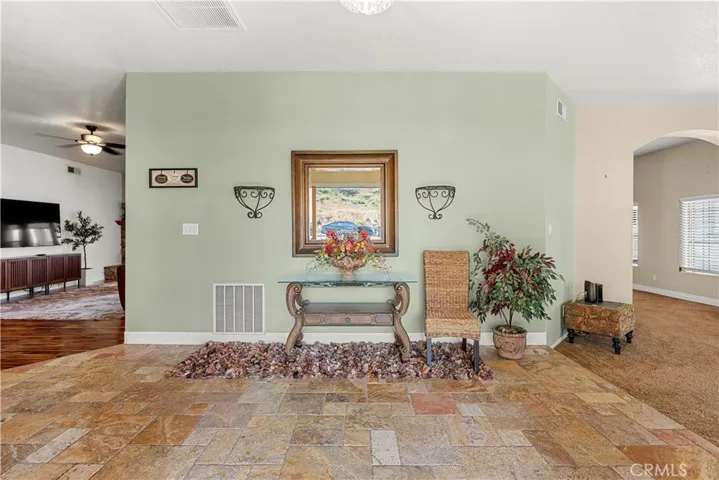 17492 Mariposa Avenue, Riverside, California 92504