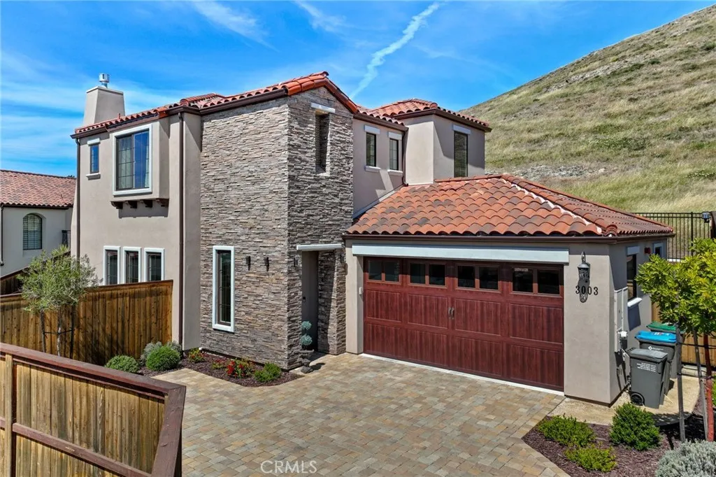 3003 Arezzo Dr
