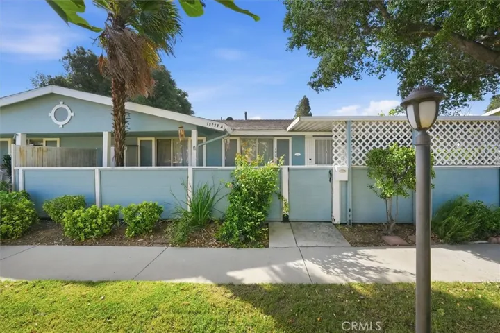19220 Avenue Of The Oaks A, Newhall, California 91321