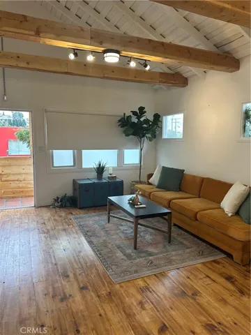 3925 Fountain, Los Angeles, California 90029