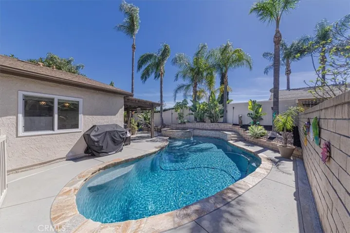 27302 Osuna, Mission Viejo, California 92691
