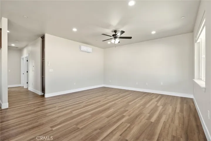 MODEL HOME PHOTOS - SOME FINISHES MAY DIFFER