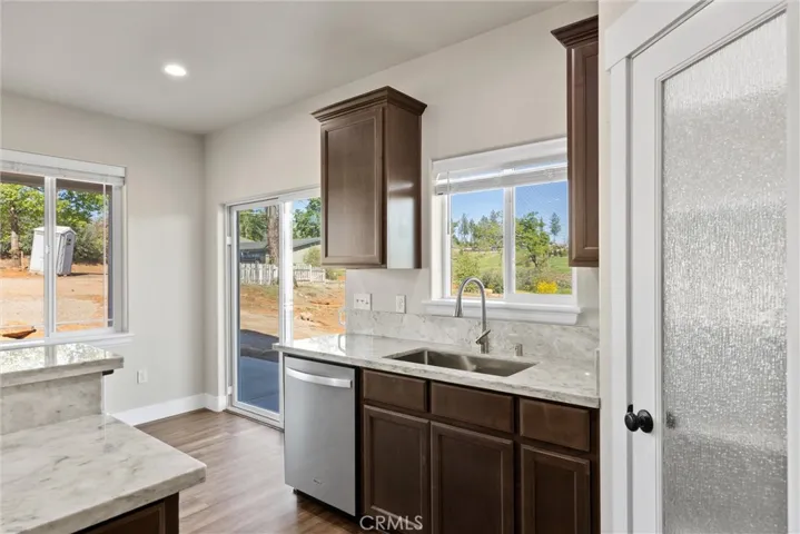 MODEL HOME PHOTOS - SOME FINISHES MAY DIFFER