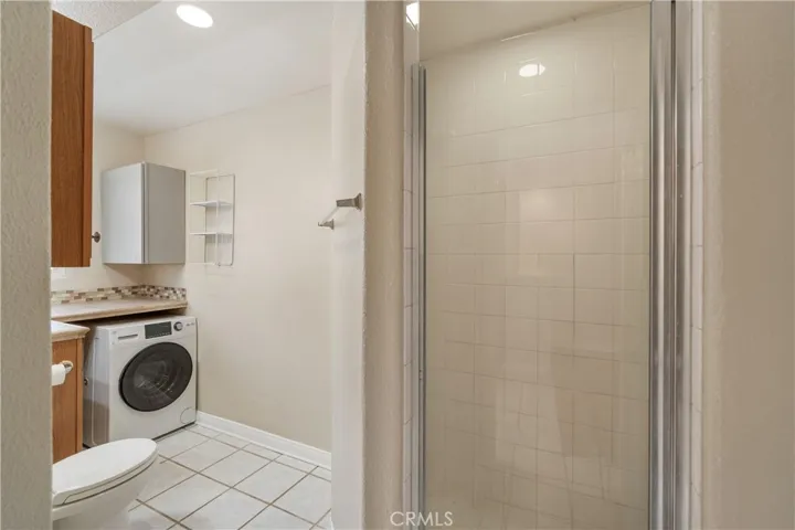 Shower enclosure downstairs