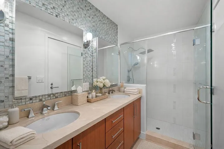 https://zimg.paragon.ice.com/ParagonImages/Property/PA/SDMLS/260007426/20/120/90/22609deb76cb141b2c593f274a6e428c/3/92abaf706f7b66532d1b5e0c266785b1/260007426-a22a8e6e-650f-4d31-b8a2-fceb01952e5c.JPG