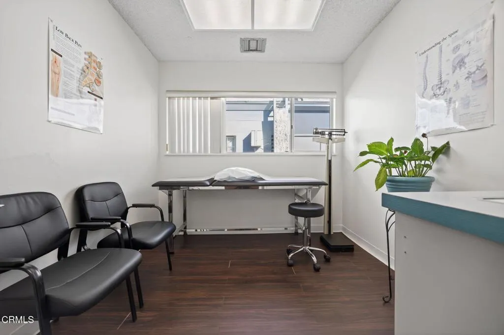 27-web-or-mls-Upmarketmedia_3442Lom-080
