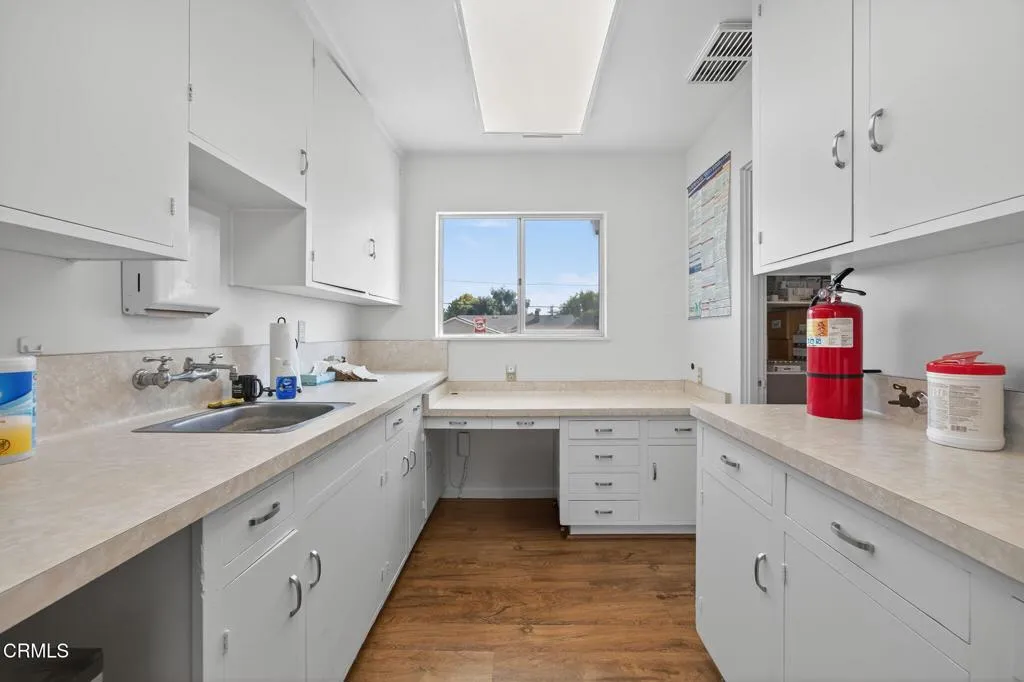 44-web-or-mls-Upmarketmedia_3442Lom-130