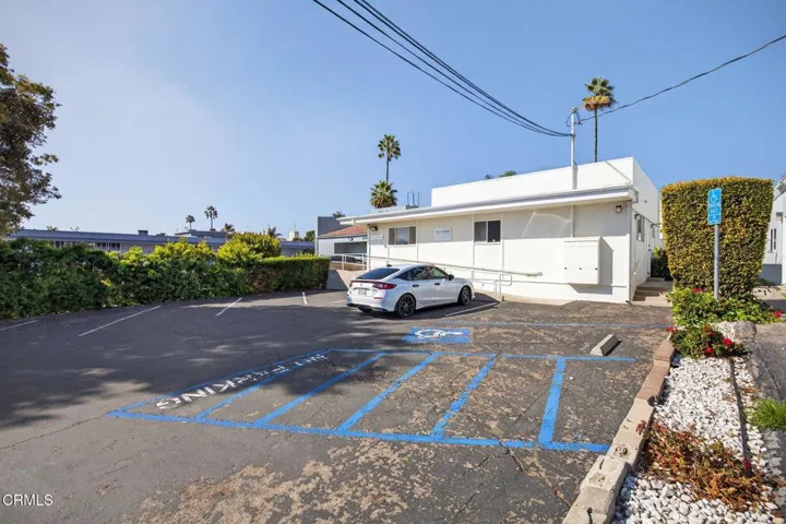 49-web-or-mls-Upmarketmedia_3442Lom-145