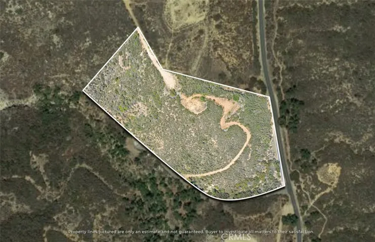 Property lines pictured are only an estimate and not guaranteed.