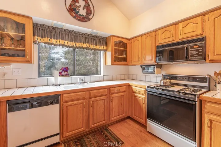 43091 Bear Creek Court, Big Bear Lake, California 92315