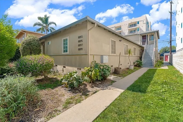 8893 Reading Avenue, Los Angeles, California 90045