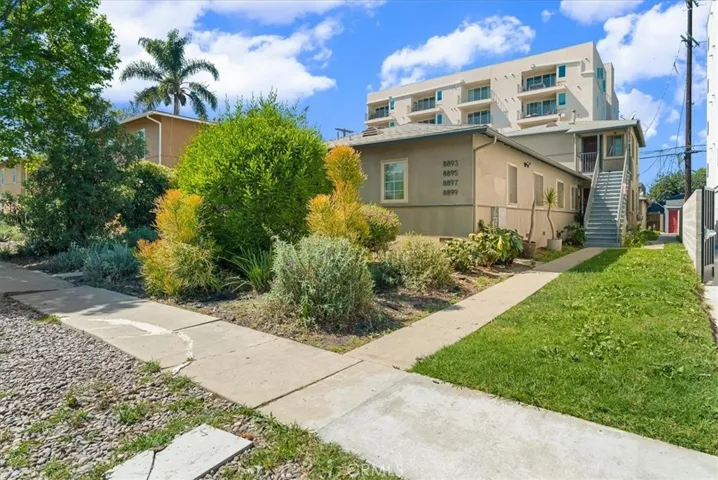 8893 Reading Avenue, Los Angeles, California 90045