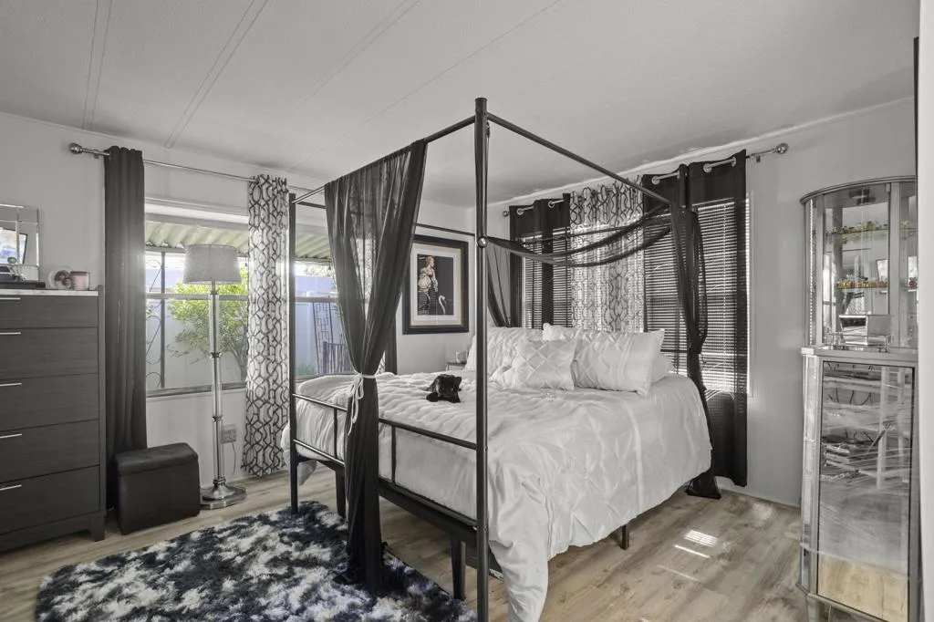 11-web-or-mls-246-laredo-dr