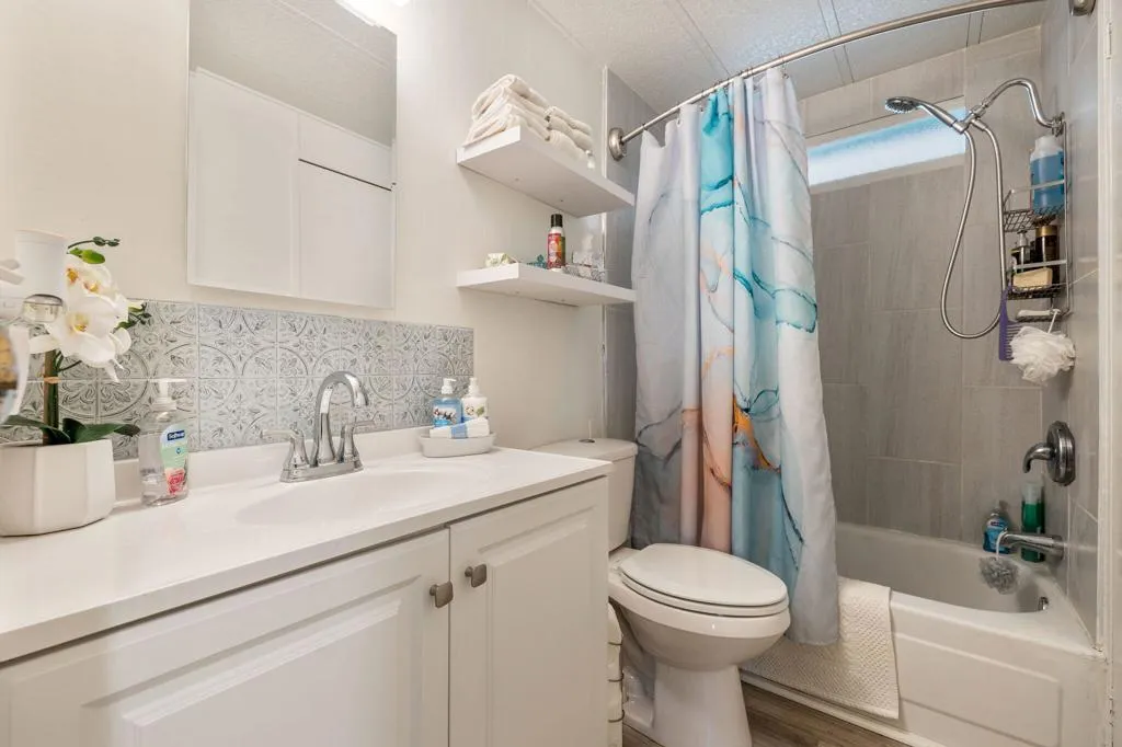 14-web-or-mls-8M4A2300
