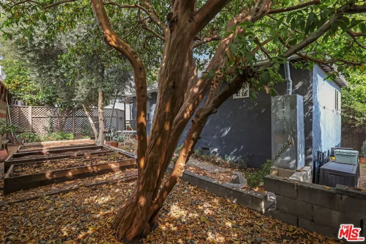 1614 Grafton Street, Los Angeles, California 90026