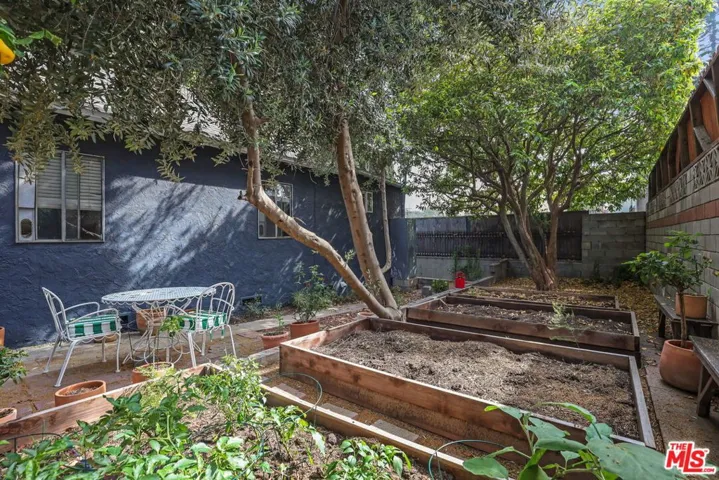 1614 Grafton Street, Los Angeles, California 90026