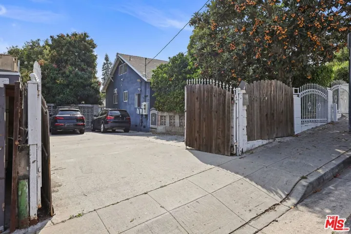 1614 Grafton Street, Los Angeles, California 90026