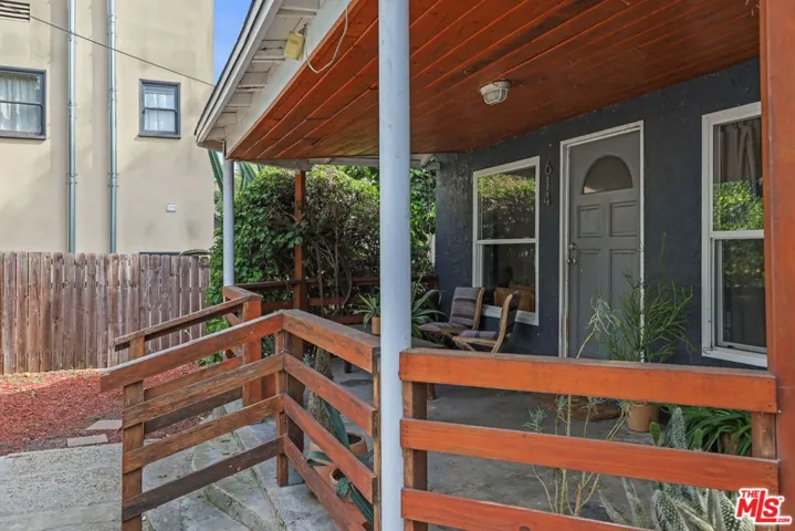 1614 Grafton Street, Los Angeles, California 90026