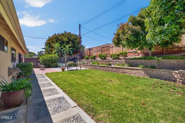 40-web-or-mls-Upmarketmedia_6219Lom-121
