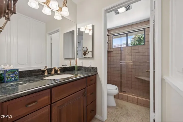 24-web-or-mls-Upmarketmedia_6219Lom-070