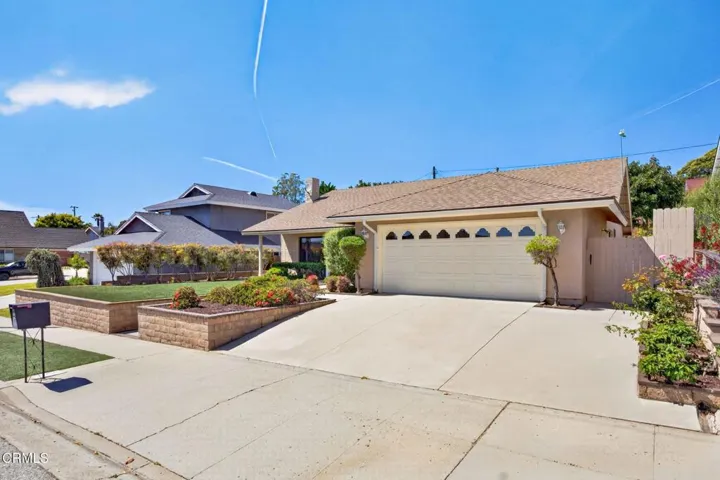 1-web-or-mls-Upmarketmedia_6219Lom-007 (