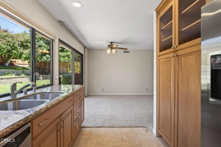 19-web-or-mls-Upmarketmedia_6219Lom-056