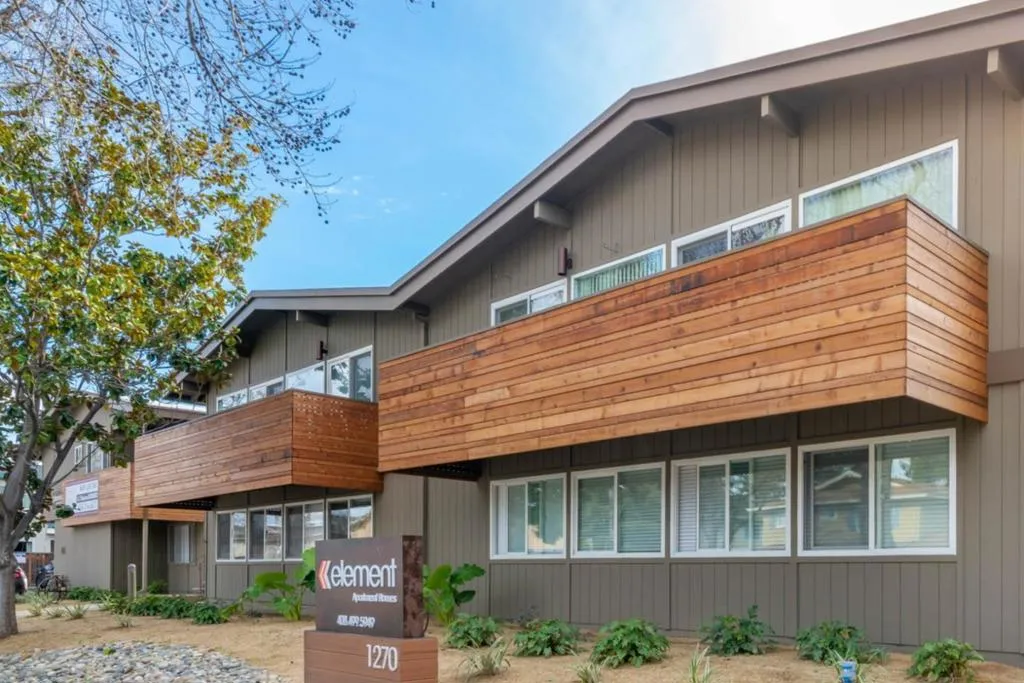 1270 Coronado Dr