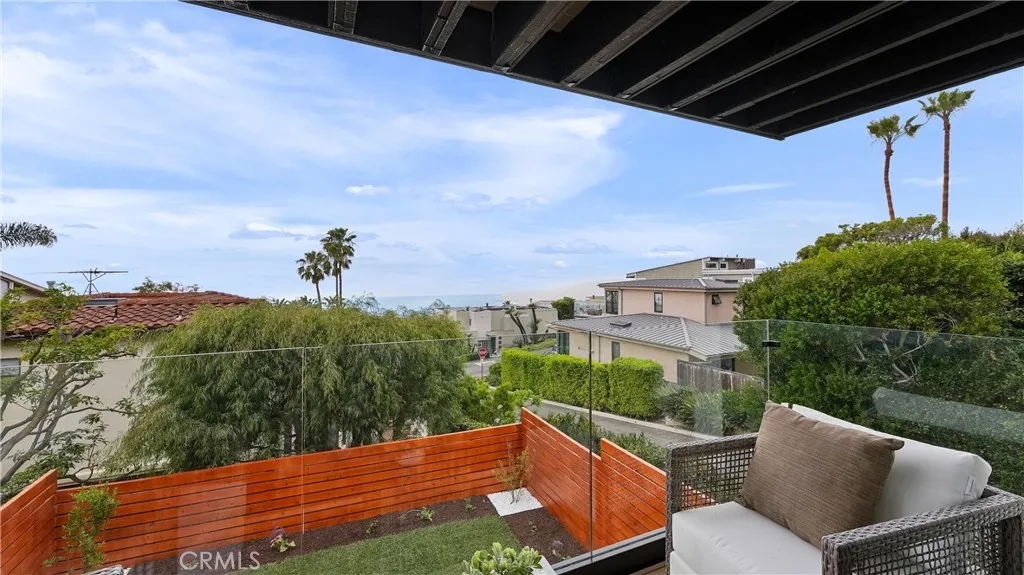 Enjoy the coastal lifestyle from your bedroom with balcony access and ocean and white-water views.