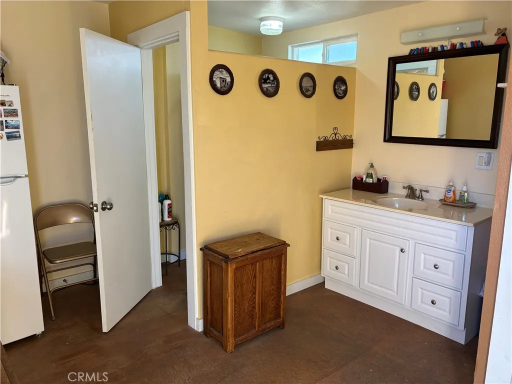 WEST CABIN VANITY AREA