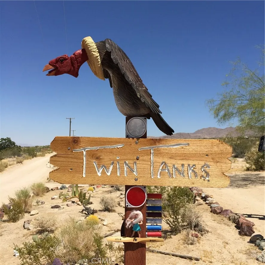 WELCOME TO TWIN TANKS