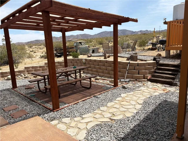 REAR PATIO DINE AREA