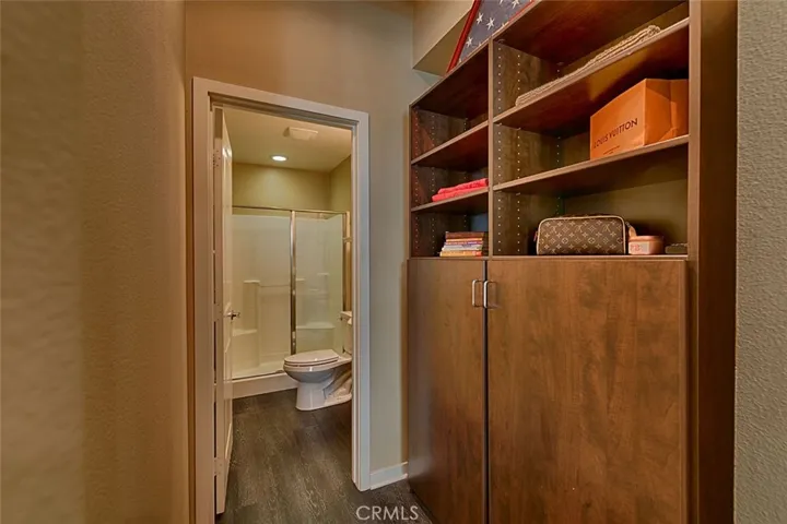 Bath enterance attached to the bottom bedroom