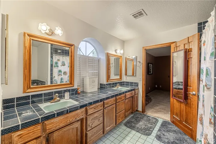 43118 Roulette Lane, Lancaster, California 93536