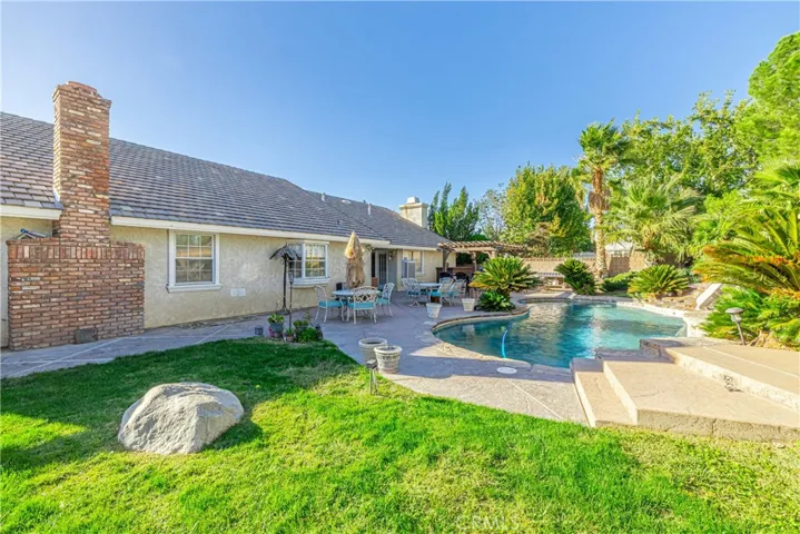 43118 Roulette Lane, Lancaster, California 93536